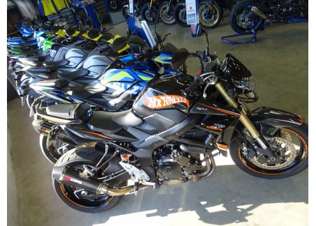 SUZUKI GSR 750 HotWheels