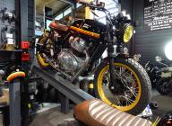 ROYAL ENFIELD INTERCEPTOR prépa SUNRISE + MOTOBOX